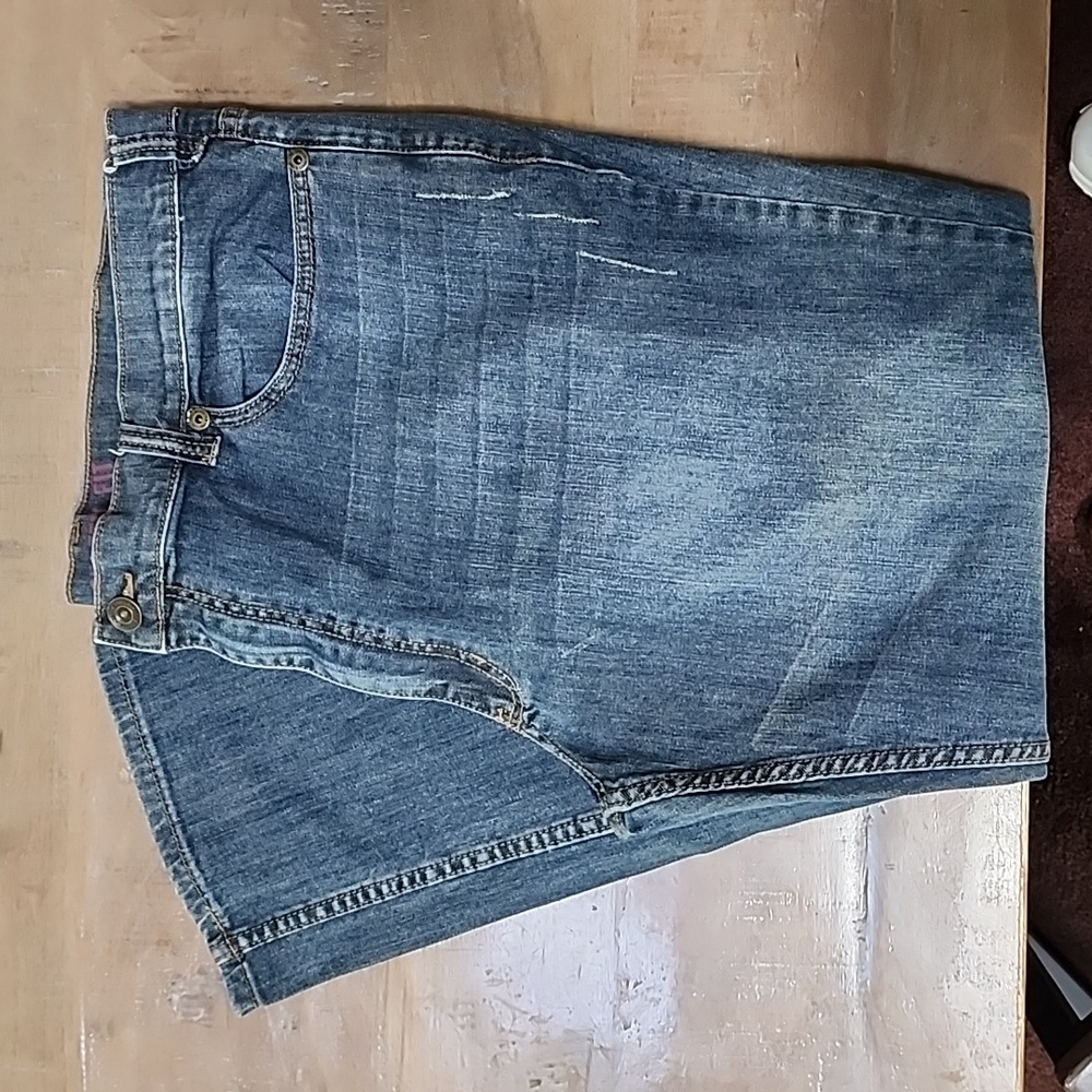 Men’s True Religion Athletic fit